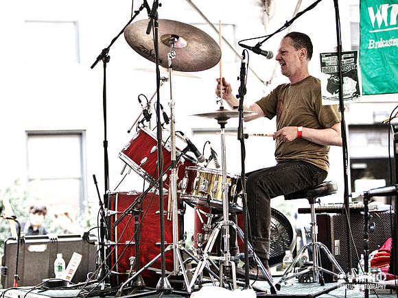 Mission of Burma in concert