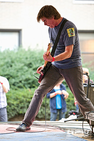 Mission of Burma in concert