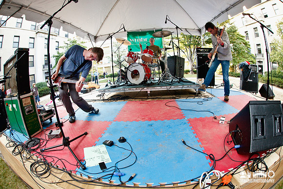 Mission of Burma in concert