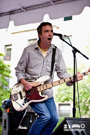 Mission of Burma in concert