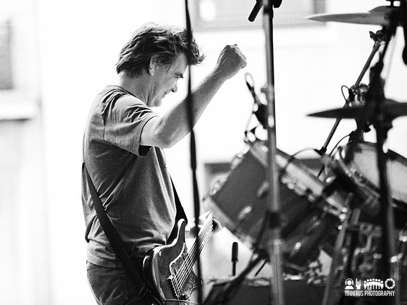 Mission of Burma in concert
