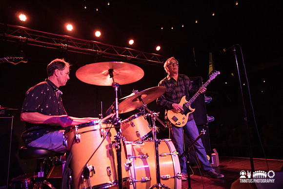 Mike Watt and the Jom & Terry Show in concert