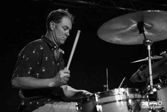 Mike Watt and the Jom & Terry Show in concert