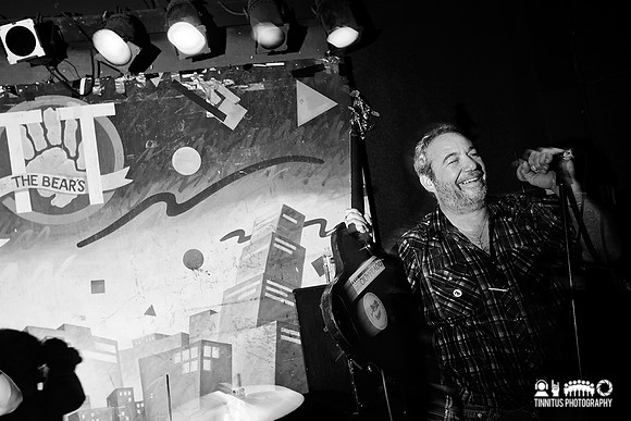 Mike Watt and the Missingmen in concert