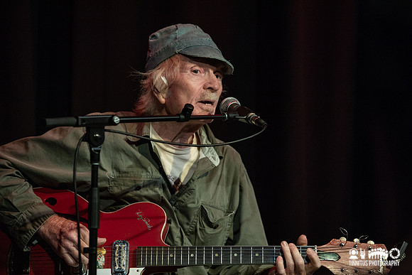 Michael Hurley in concert