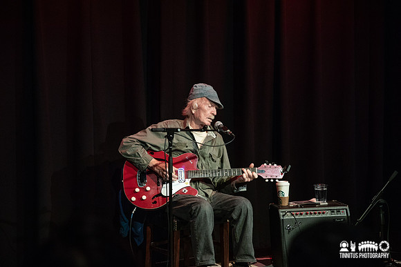 Michael Hurley in concert