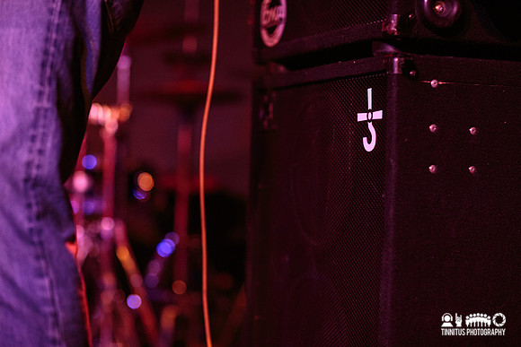 Mike Watt and the Jom & Terry Show in concert