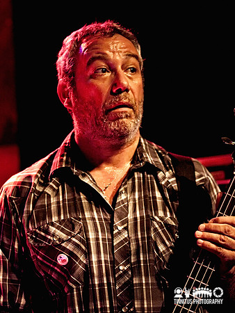 Mike Watt and the Missingmen in concert