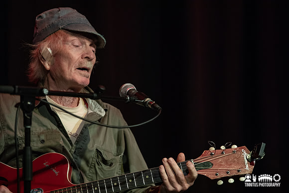 Michael Hurley in concert