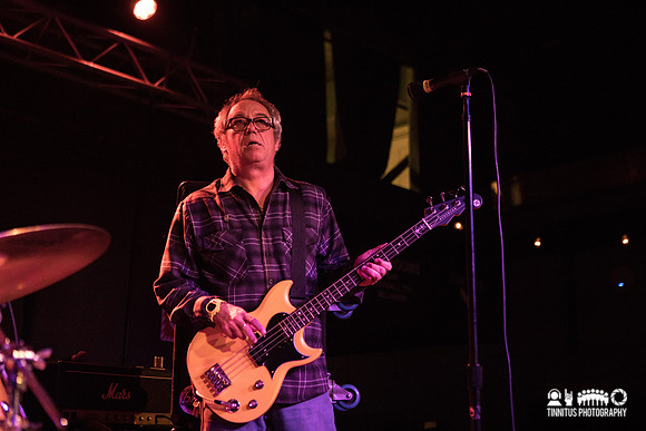 Mike Watt and the Jom & Terry Show in concert