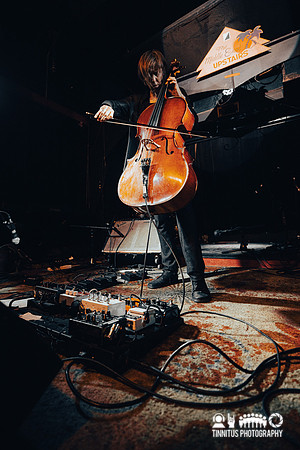 Helen Money in concert
