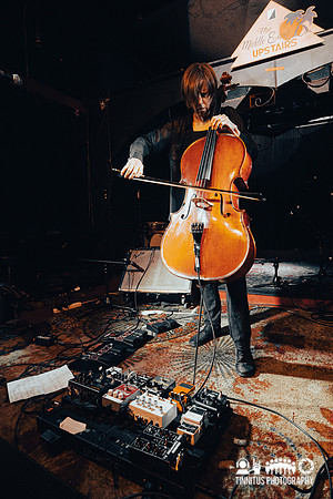 Helen Money in concert