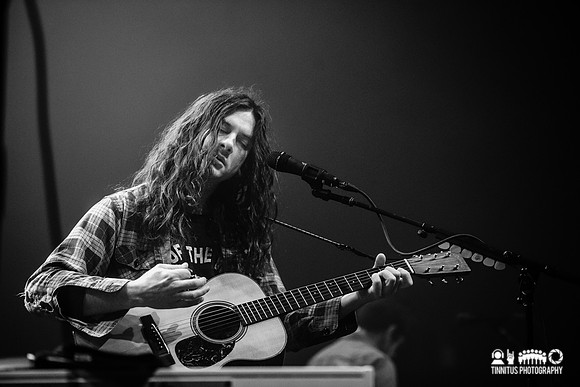 Kurt Vile and The Violators in concert