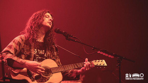 Kurt Vile and The Violators in concert