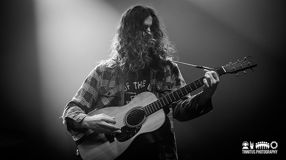 Kurt Vile and The Violators in concert