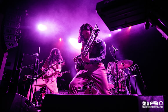Kikagaku Moyo in concert