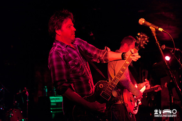 Cracker in concert