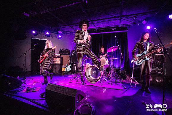 Chain And The Gang in concert