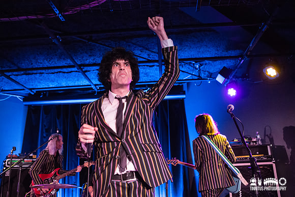 Chain And The Gang in concert