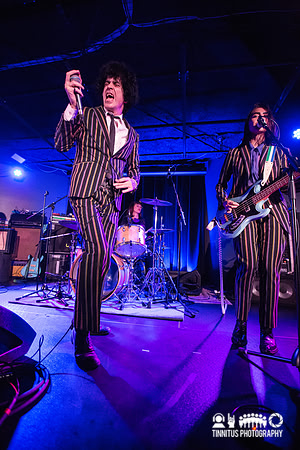 Chain And The Gang in concert