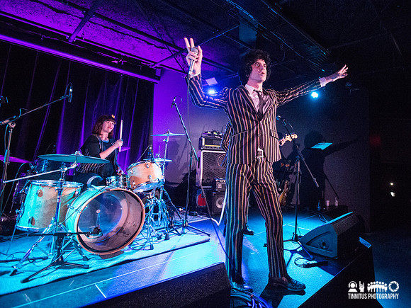 Chain And The Gang in concert