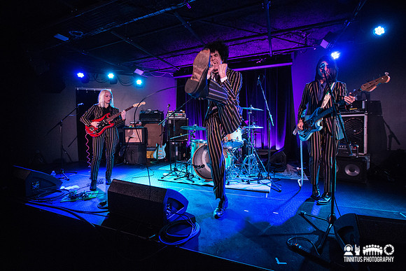 Chain And The Gang in concert
