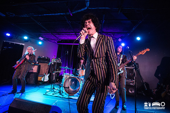 Chain And The Gang in concert