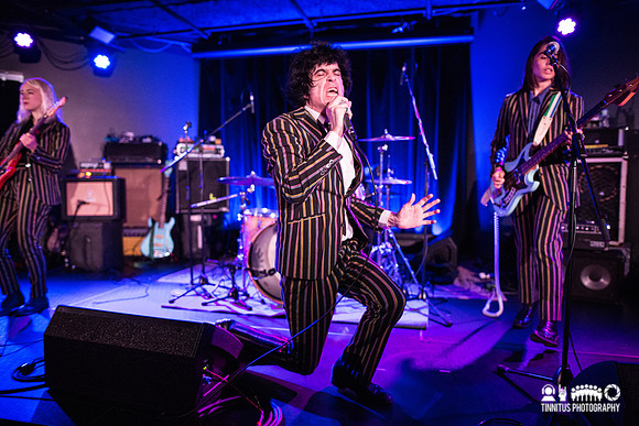 Chain And The Gang in concert