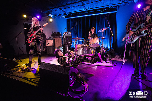 Chain And The Gang in concert