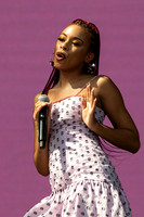 Ravyn Lenae in concert