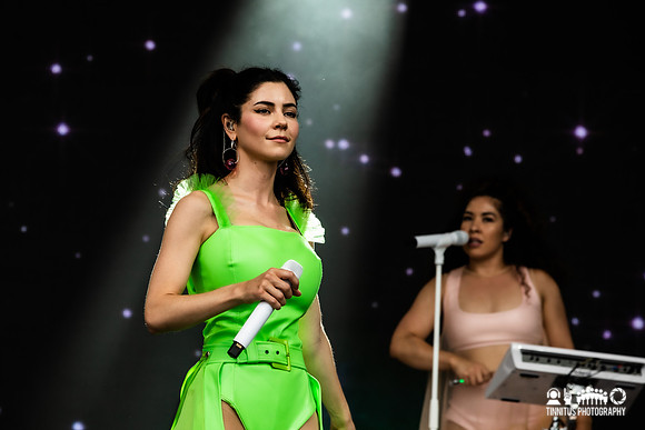 Marina in concert