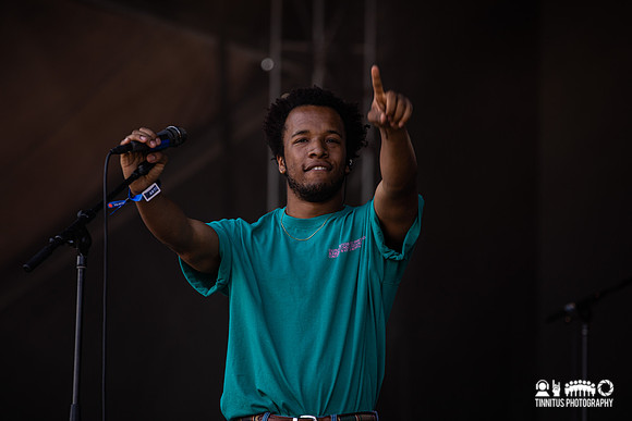 Cautious Clay in concert