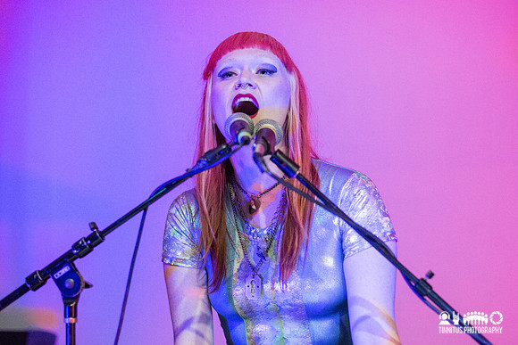 Casey Desmond in concert