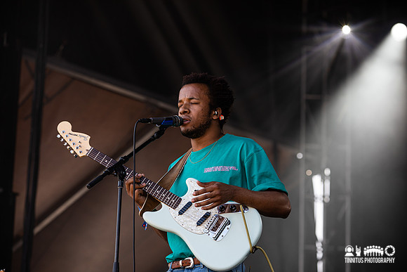Cautious Clay in concert