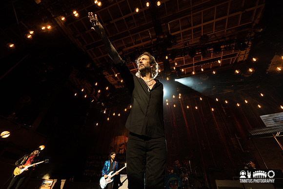 The Black Crowes in concert
