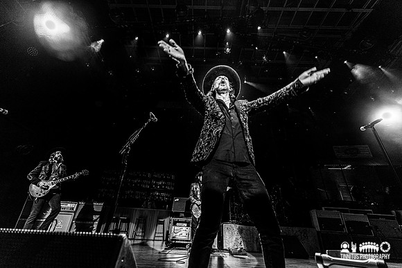 The Black Crowes in concert
