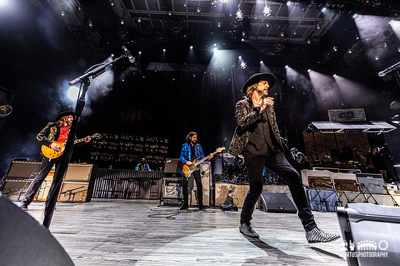 The Black Crowes in concert