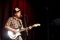 Darren Hanlon in concert