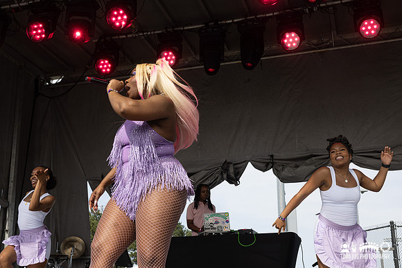 Cakeswagg in concert