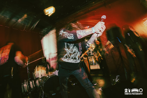 Sexless Marriage in concert