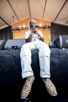 Black Pumas in concert