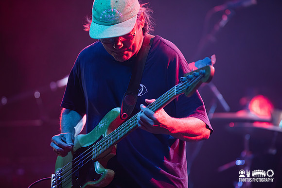 Pavement in concert