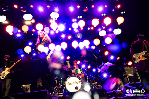 Blondshell in concert