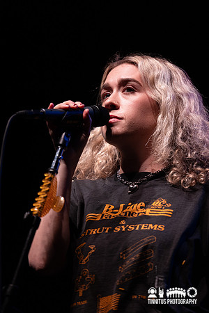 Blondshell in concert