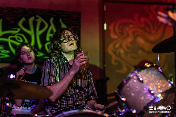 Magik Markers in concert