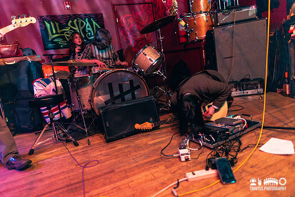 Magik Markers in concert