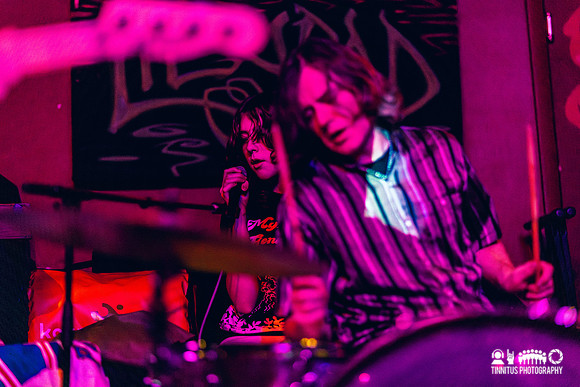 Magik Markers in concert
