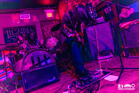 Magik Markers in concert