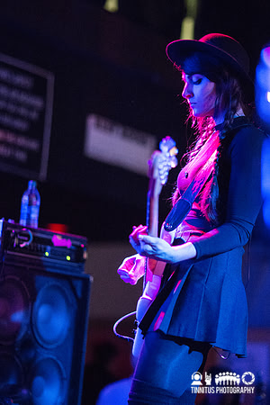 Dum Dum Girls in concert