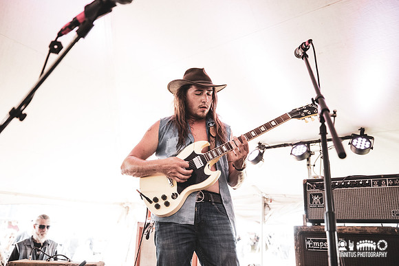 The Maness Brothers in concert